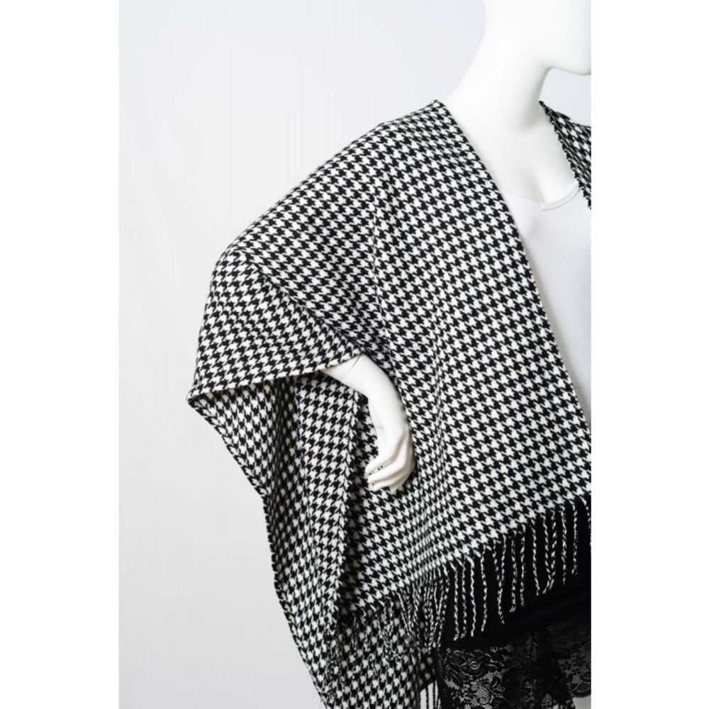 Houndstooth Ruana - Picture 6 of 6